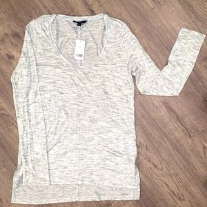 NWT Banana Republic size M long sleeve spun u-neck shirt